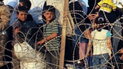Хванаха бежанци на гръцката граница