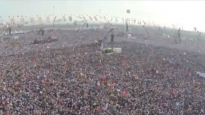 Ердоган събра стотици хиляди на митинг