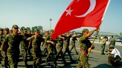 Турция реформира военните сили,  отказва се от Конвенцията за правата на човека