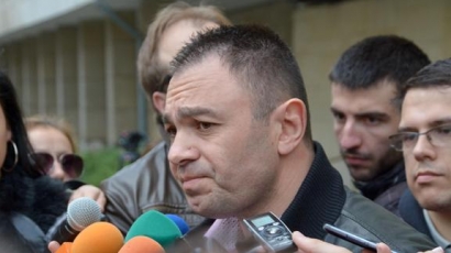 Лазаров призна, че автокрадците са го победили