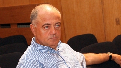 Атанасов: „Наште“ министри какви чупки в кръста на „пиле шарено от Банкя“