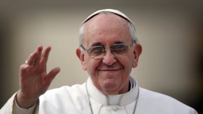 Папата нареди католическите храмове да отворят вратите си за бежанци
