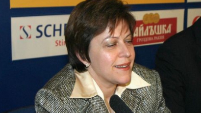 Татяна Дончева: Главсекът е лековат, тъстът му реди пасиансите в МВР