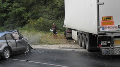 Жестока катастрофа с две жертви и тежко ранени на Подбалканския път