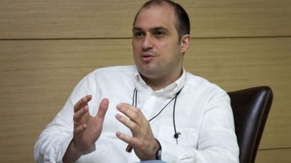 Гамизов: Страхувам се, че правителството ще завърши с бунт