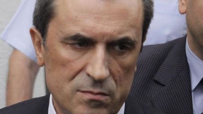 Орешарски прави среща за спасяване на ЦСКА