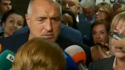 Борисов ядосан се отметна за оставката след първия тур