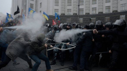 "Въоръжено примирие" в Киев