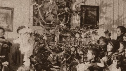 Първата коледна елха грейва в България през 1901 г.
