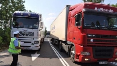 Спират камионите за деня на голямото завръщане