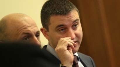 Горанов ще коментира растежа през март