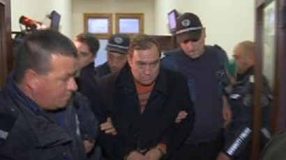 Съдът решава дали бившият кмет Евстатиев ще остане в ареста