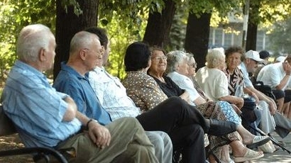 НСИ: Българите намаляват и застаряват