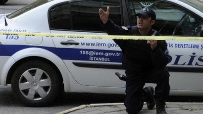 Нов убийствен атентат - пред турски полицейски участък