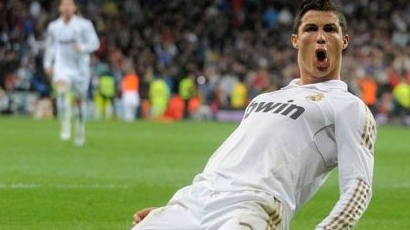 Роналдо продължава да чупи рекорди