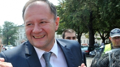 Миков: Има нов образователен министър, нова просветна политика – няма!
