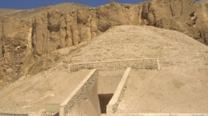 Археолози търсят тайна стая в гробницата на Тутанкамон