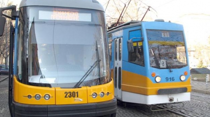 Модерни трамваи тръгнаха по линия №1 в София