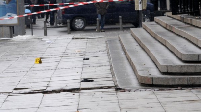 Двама ранени след стрелба във Велико Търново