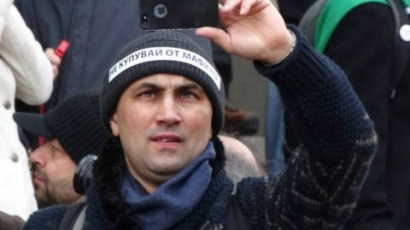 Асен Генов във фейса: Протестът върна Борисов във властта
