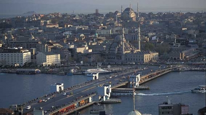 Предотвратиха атентати в два мола в Истанбул