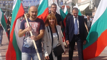 Проф. А. Клисарова и Б. Гуцанов поздравиха варненци за празника