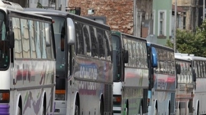 Автобусни превозвачи на протест срещу монопола