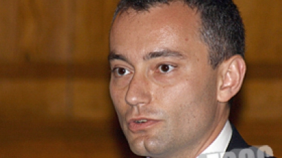 ВМРО топи Н. Младенов, че много пътувал