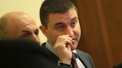 Вл. Горанов на крътосан разпит за КТБ в парламента