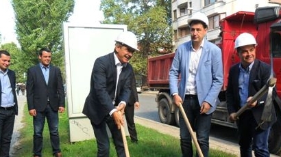 Иван Тотев направи първа копка на реконструкцията на основен булевард в Пловдив