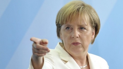 Меркел: Няма да доставяме оръжие на Украйна