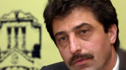 Цветан Василев отрича да е давал заем на Тодор Батков за „Левски“