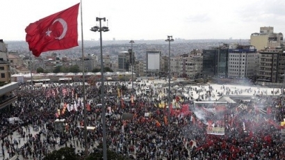26 000 задържани в Турция, Анкара предупреди САЩ