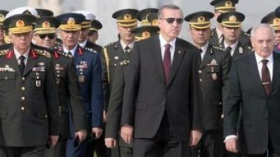 Само във Фрог: Нова наздравица на турските генерали - за смешния ни военен бюджет