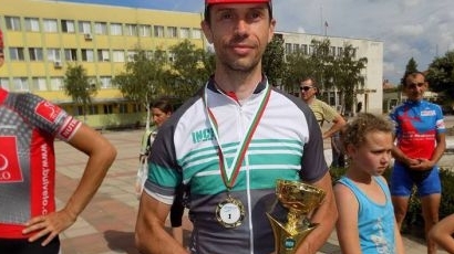 ТИР уби известен български колоездач