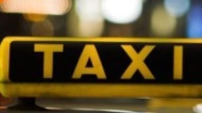 Задължават таксиметровите фирми да наемат шофьори на заплата