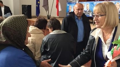 Цецка Цачева в село Свещари: Като президент няма да деля хората