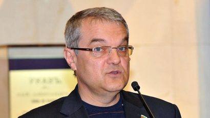 Р. Петков: Станишев показа, че "няма избори, които не може да загуби"