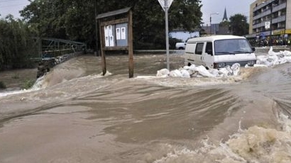 Жеги, наводнения и суши заплашват България и Европа