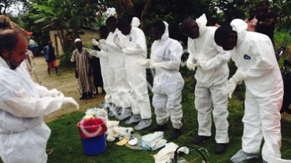 Приютихме самолет от страна с Ебола, другите не го искат