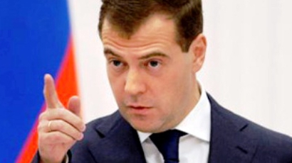 Орешарски води Медведев в София