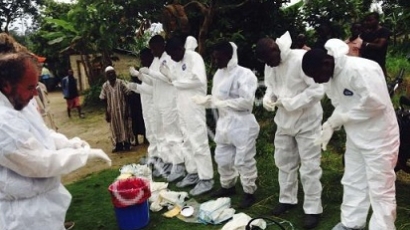 Почина лекар, третиран с американски серум срещу ебола