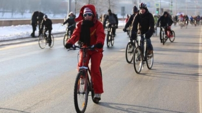 Колоездачите в Москва не се уплашиха от студа