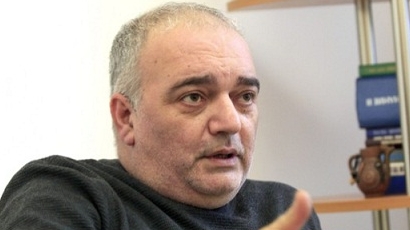 Бабикян възмутен: Иво Прокопиев е ангелът на демокрацията!?