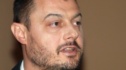 Бареков иска Борисов да уволни душеприказчика Яне Янев