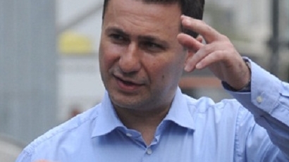 Кр. Узунов: Груевски търси закрила от Ердоган