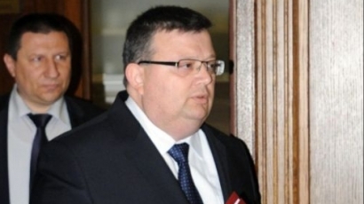 Balkan Business Wire: Искат оставката на българския главен прокурор