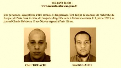 Терористите държат петима заложници