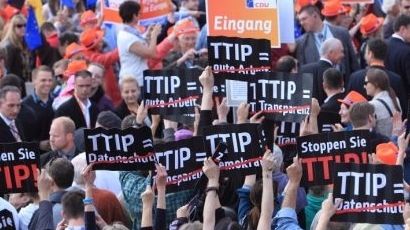 Хиляди германци на протест срещу ТТИП