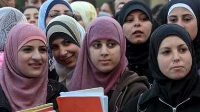 Опасност! Девойки под 15 г. стават мишени на ислямска пропаганда